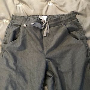 Figs jogger woman’s scrub pants